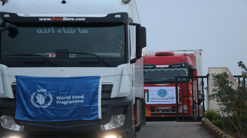 الأمن: عبور 26 شاحنة مساعدات تابعة لبرنامج الغذاء العالمي باتجاه غزة.