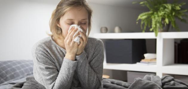 إذا أصبتم بأعراض الإنفلونزا ونزلات البرد.. هذه الحالات تستوجب الحذر