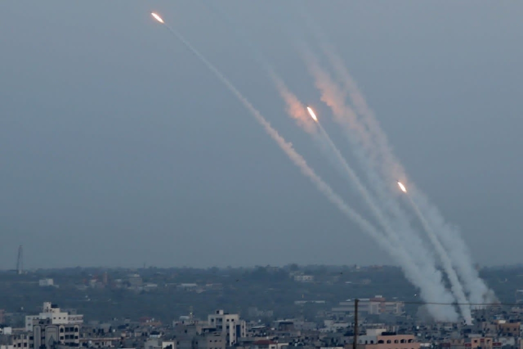 رشقة صاروخية من غزة تستهدف مستوطنة نتيفوت بالنقب الغربي