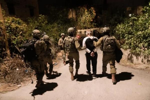 الاحتلال يعتقل 5980 فلسطينيا بالضفة الغربية منذ العدوان على غزة