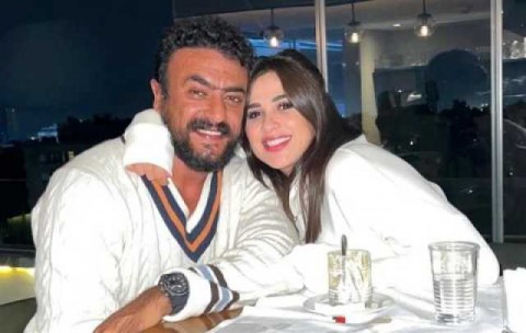 احتفال ياسمين عبد العزيز بعيد ميلادها الـ44 ورسالة رومانسية من زوجها أحمد العوضي