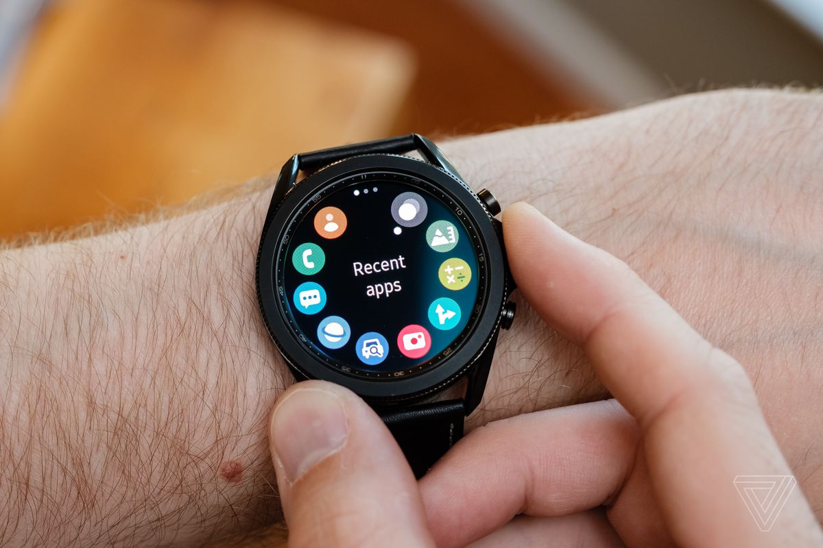 تكنولوجيا الاستشعار المتطورة في ساعة Galaxy Watch تمهد الطريق لحلول أكثر ذكاءً في مجال الرعاية الصحية الوقائية