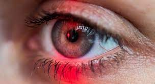 صور شبكية العين تساعد في التنبؤ بأمراض القلب والرئة