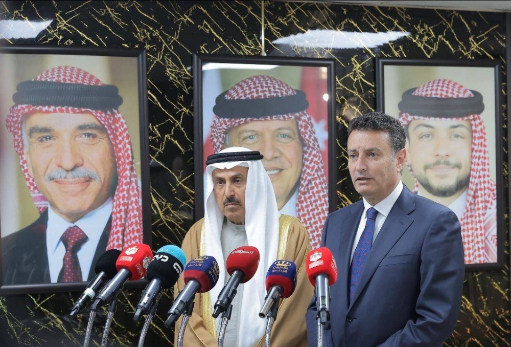 الصفدي وغباش: جلالة الملك يقوم بجهود وجولات دولية دفاعاً عن الأشقاء الفلسطينيين ووقف الحرب