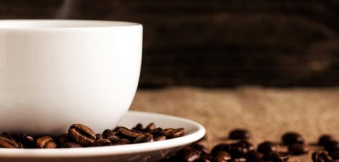 فوائد وحقائق غير متوقعة عن القهوة: ماذا تحتوي حقًا؟