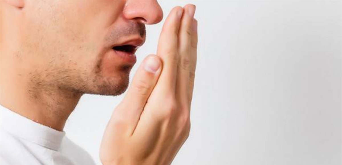 كيف نتخلص من رائحة الفم الكريهة؟