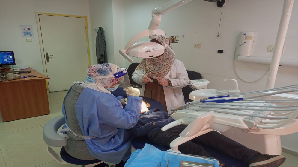 وزارة الصحة تزوّد مستشفى جرش الحكومي بـ4 كراسي طبية للأسنان