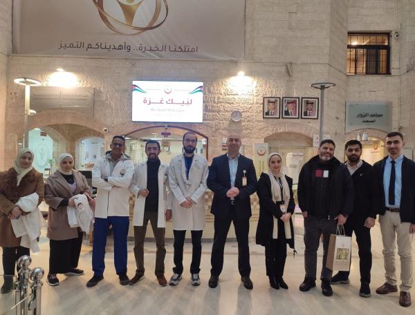 المستشفى التخصصي ينظم يوما طبيا مجانيا لأهالي مخيم غزة