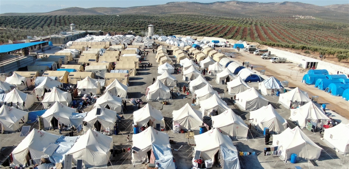 حادثة مؤلمة...وفاة 5 أطفال سوريين داخل خيمة تعليمية ماذا حصل معهم؟