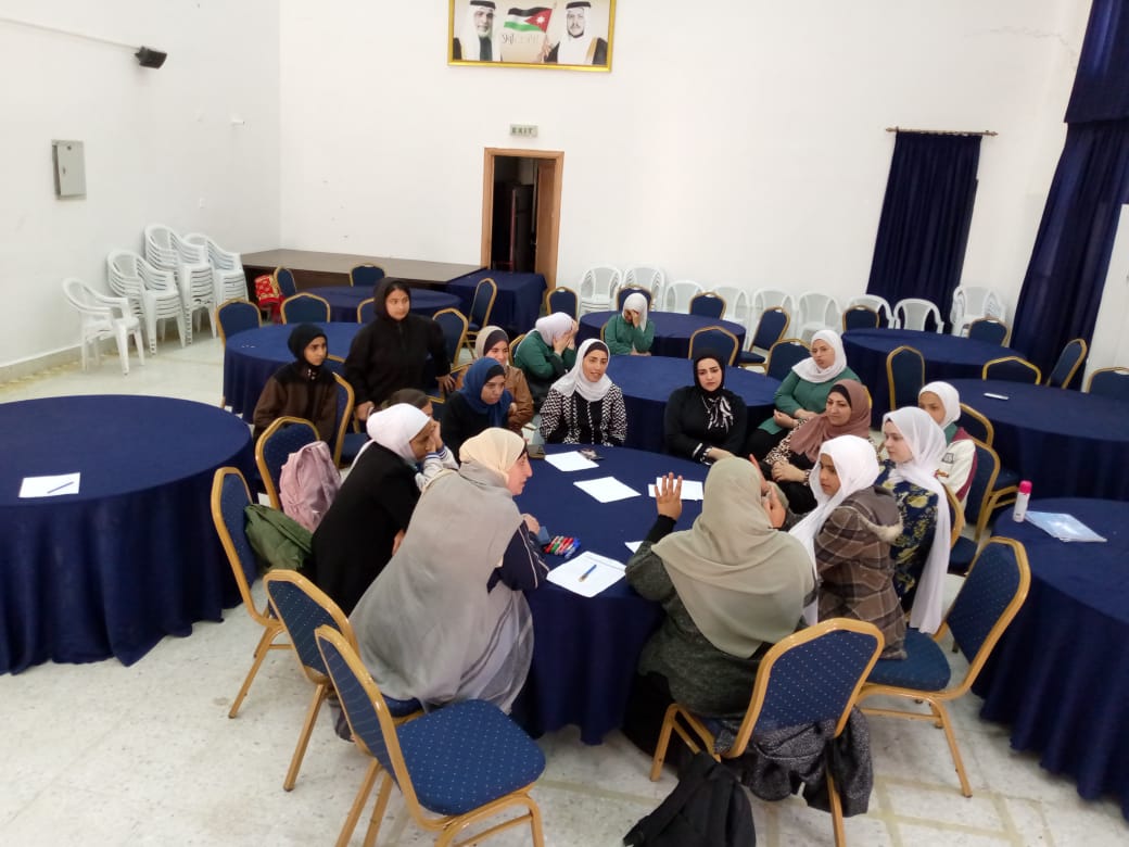 أنشطة ودورات متنوعة بمراكز شبابية في إربد