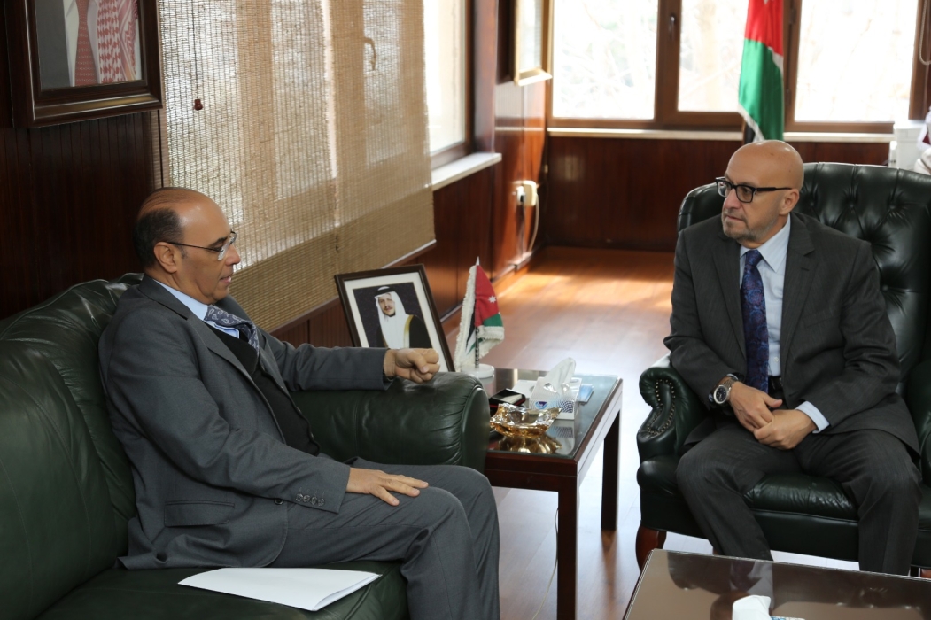 وزير المياه والري يستقبل السفير المغربي لدى المملكة