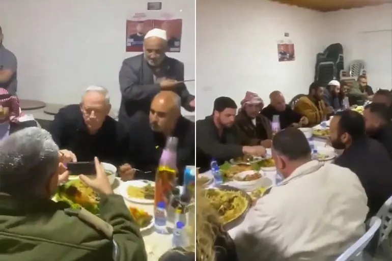 فيديو غانتس وأدرعي على مائدة رمضانية لعائلة من بدو النقب يثير غضب المغردين