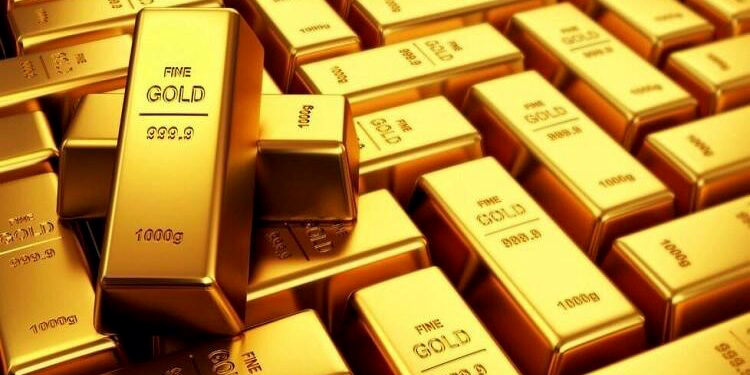 الذهب يتراجع ولكنه يتجه لتحقيق مكاسب أسبوعية