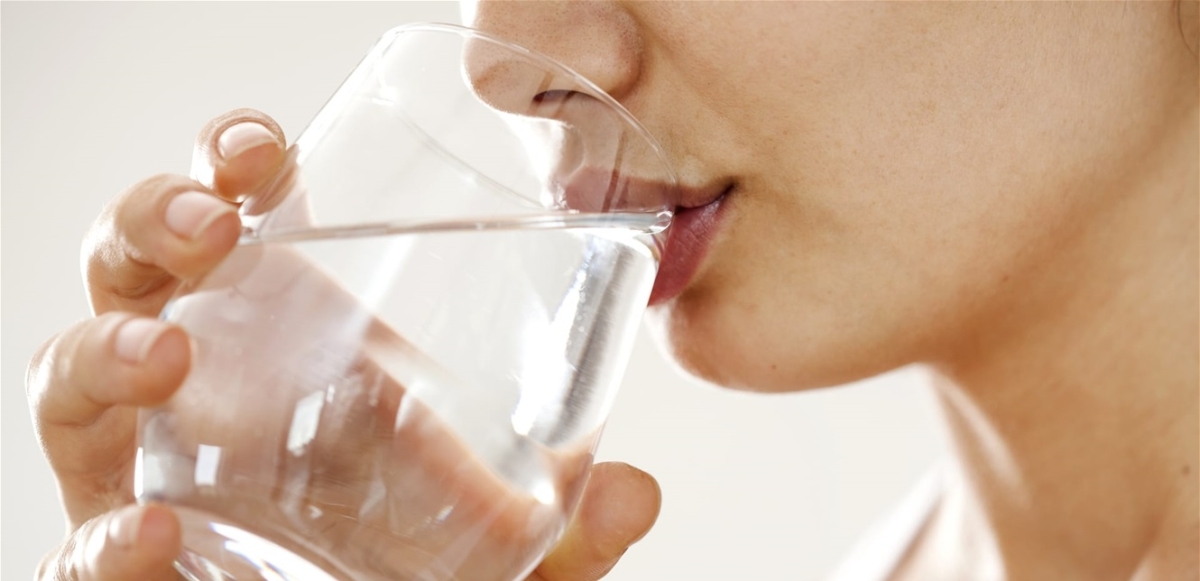 اليكم فوائد شرب المياه والسوائل في رمضان