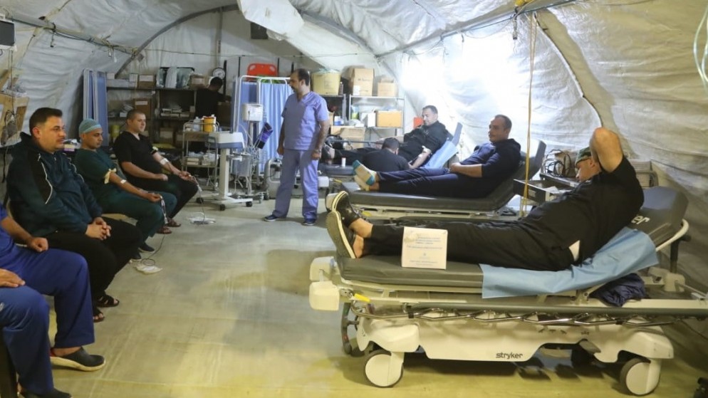 طواقم المستشفى الميداني الأردني جنوب غزة2 تتبرع بالدم للمرضى والجرحى والمصابين