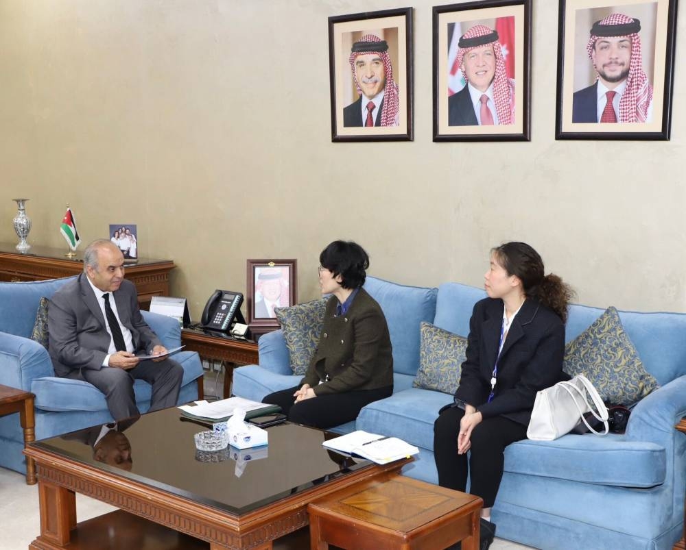 محافظة يلتقي مديرة الوكالة الكورية للتنمية الدولية