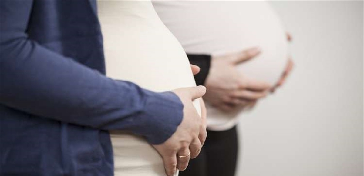 ما مخاطر زيادة الوزن خلال الحمل على الأم والجنين؟