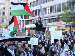 مظاهرات بعدة مدن أوروبية نصرة لغزة في ذكرى يوم الأرض