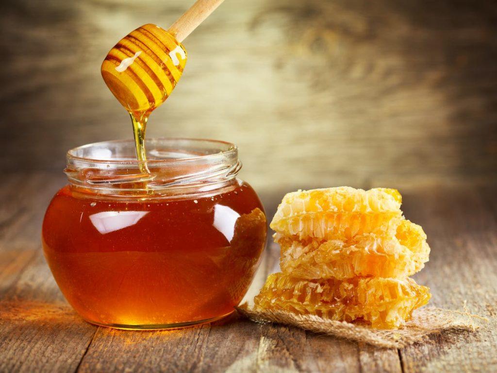 فوائد العسل على الريق...تعرفوا عليها من أجل صحتكم!