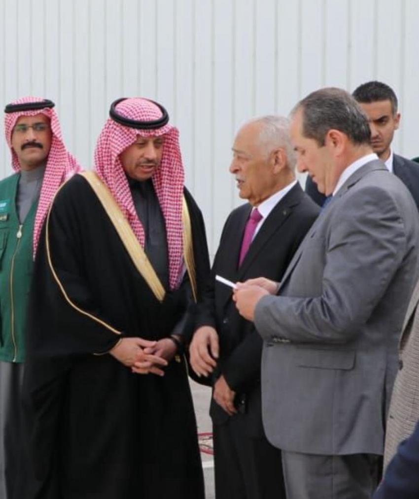 السعودية تهدي الأردن 125 طنا من التمور