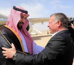 الملك يتلقى اتصالا هاتفيا من ولي العهد السعودي