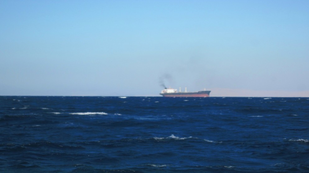 شركة أمبري: استهداف سفينة على بعد 61 ميلا بحريا جنوب غربي الحديدة