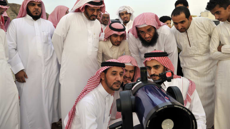 السعودية...كسوف الشمس ورصد هلال عيد الفطر 2024 يوضحه المسند