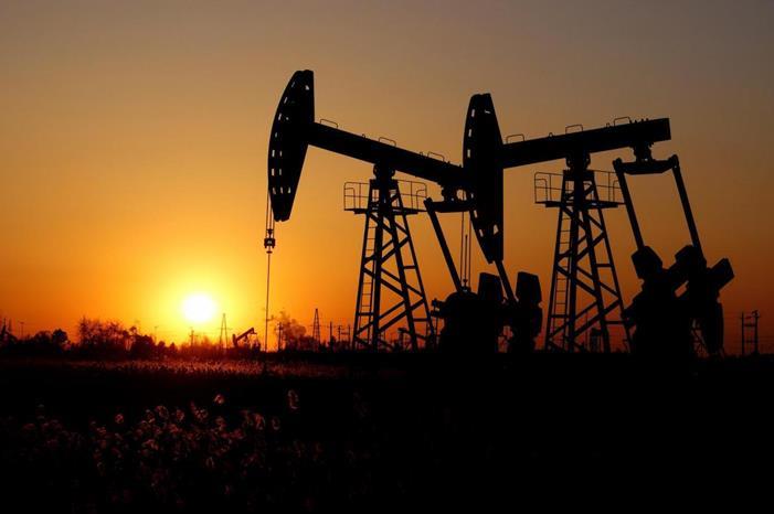 أسعار النفط عالمياً تهبط مع انحسار التوتر في الشرق الأوسط