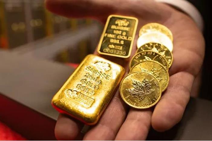 الذهب عالمياً يلامس قمة تاريخية جديدة