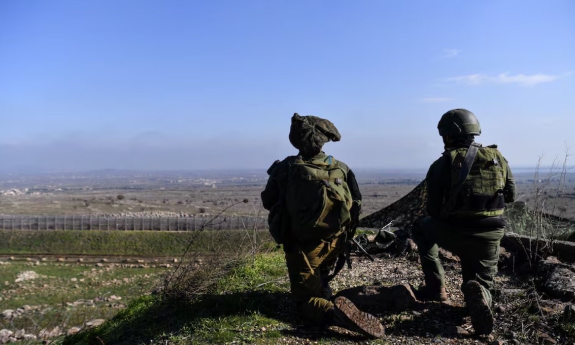 إسرائيل تتوقع استهداف مواقع بالجولان وقاعدة عسكرية بالنقب