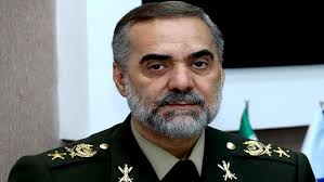 وزير الدفاع الإيراني يحذر إسرائيل