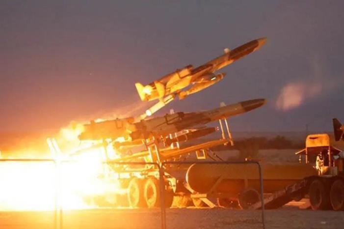 الكشف عن عدد الصواريخ والمسيرات الإيرانية التي أطلقت على إسرائيل