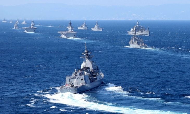 وزير البحرية الأميركي: أنفقنا مليار دولار لإحباط الهجمات على سفننا