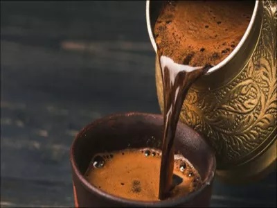 تغلب على إدمان القهوة: فوائد وأضرار