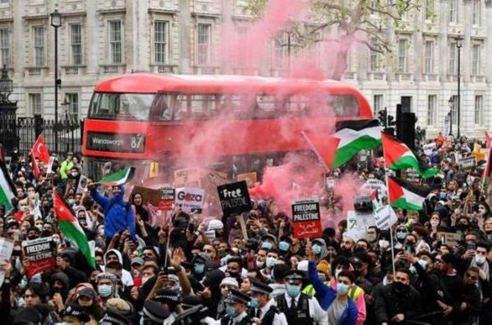اعتصام أمام البرلمان البريطاني للمطالبة بوقف تصدير السلاح لإسرائيل