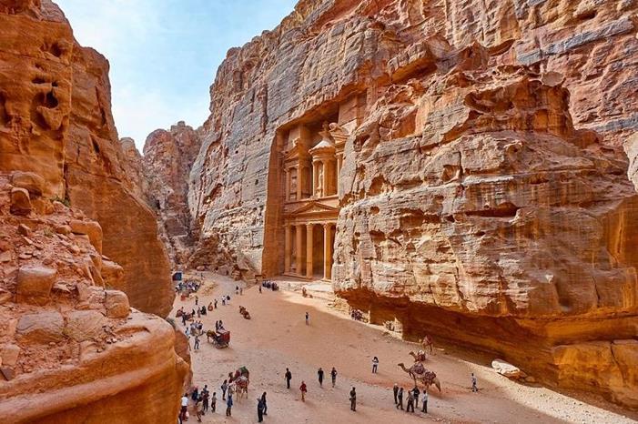 السياحة: 836 الف شخص زاروا الأردن عن طريق البر بالربع الأول