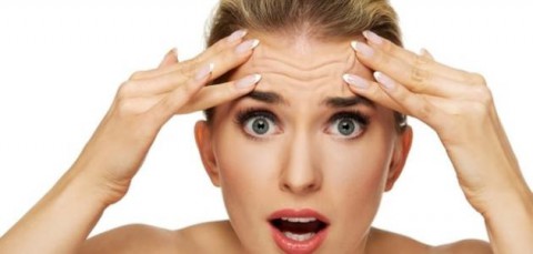 5 طرق طبيعية فعّالة لتقليل تجاعيد الوجه باستخدام مكونات متاحة في منزلك