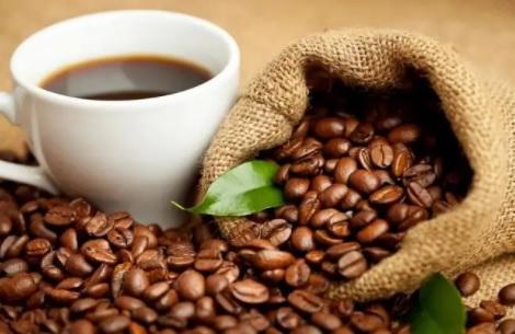 هل القهوة المنزوعة الكافيين آمنة صحياً؟