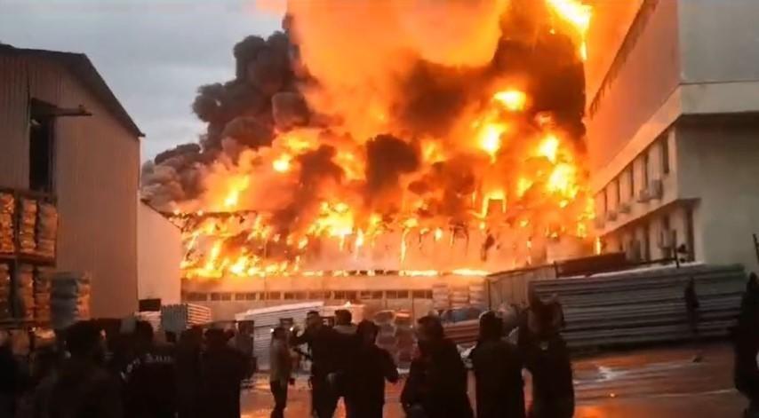 وفاة جراء حريق مصنع في أريحا