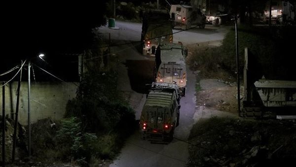 قوات الاحتلال تقتحم قرية حدب العلقة في الخليل