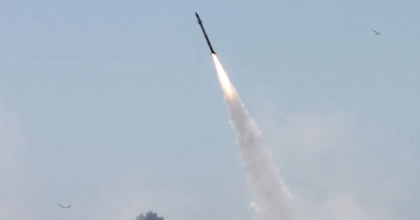 إطلاق 30 صاروخا من جنوب لبنان باتجاه الجليل الأعلى