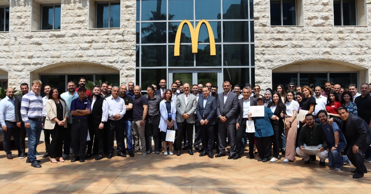 شركة عرموش للاستثمارات السياحية  ماكدونالدز الأردن  تكرّم عدداً من موظفيها بعيد العمّال