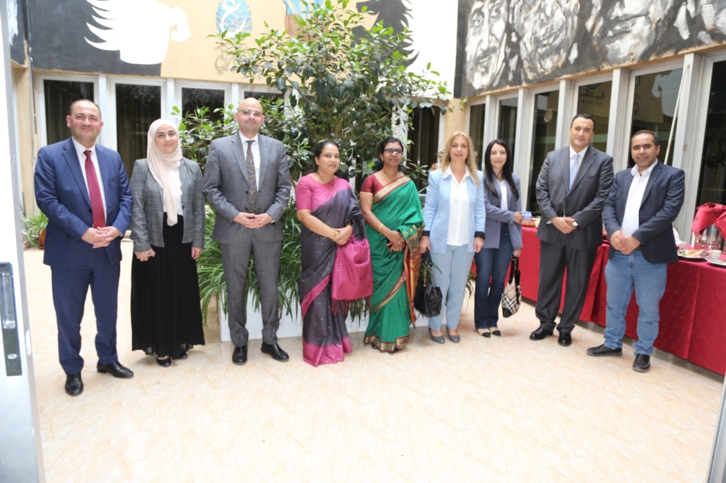 سفارة سريلانكا تهدي مكتبة الأردنية مجموعة مراجع وكتب حول سريلانكا