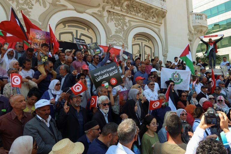 اعتقالات جديدة في تونس والمحامون يُضربون