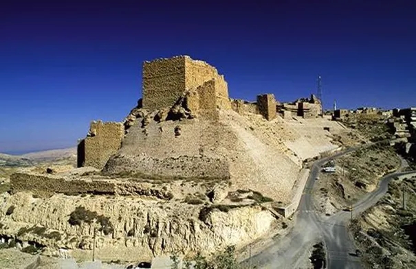 الكرك: حوارية بعنوان مدرسة الكرك حارسة الهوية الوطنية والثقافية