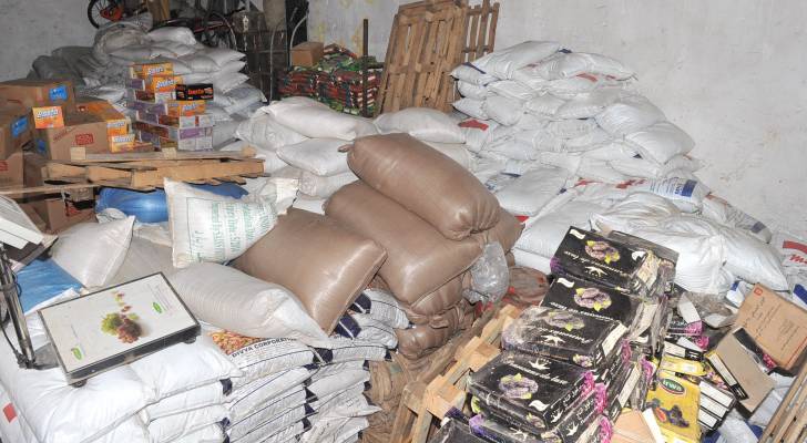 ضبط 320 كيلوغرام من المواد الغذائية الفاسدة في الزرقاء.