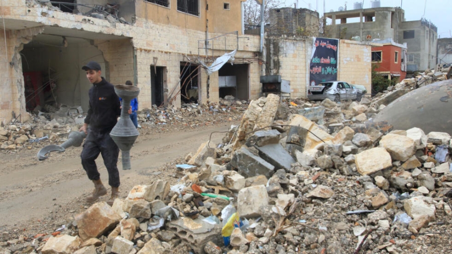 إسرائيل تحذر عشرات القرى جنوبي لبنان من العودة