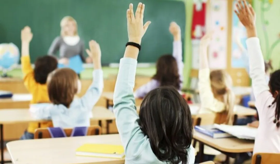 مُعلمة تفقأ عين طالب “بالخطأ” في مصر