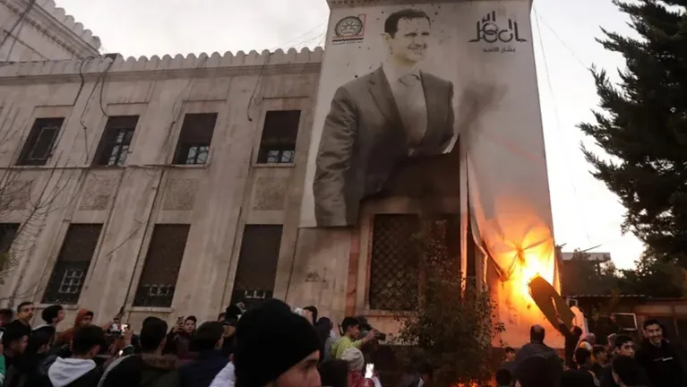 تركيا: أقنعنا روسيا وإيران بعدم التدخل عسكريا في سوريا