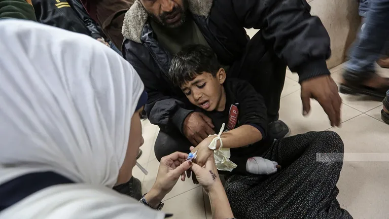 شهداء وجرحى في غارات الاحتلال المتواصلة على غزة